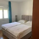Pensionat Apartments Zara