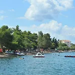 Pensionat Apartments Zara 3*