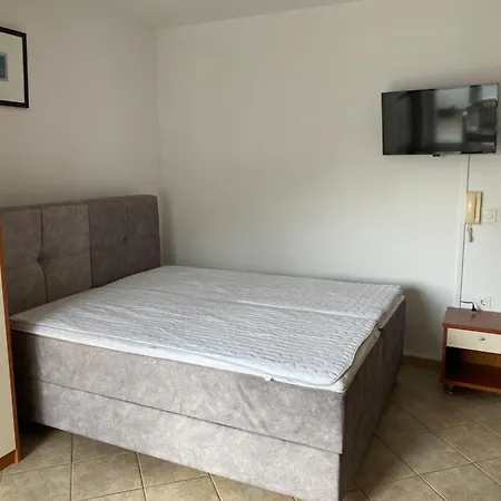 Πανσιόν Apartments Zara Ζαντάρ