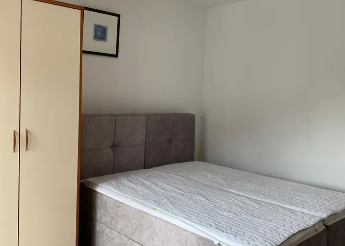 Apartments Zara 招待所 扎达尔