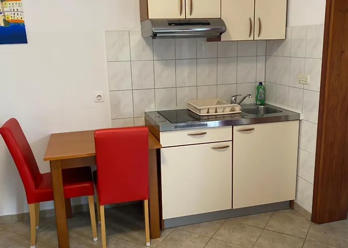 Apartments Zara 3*