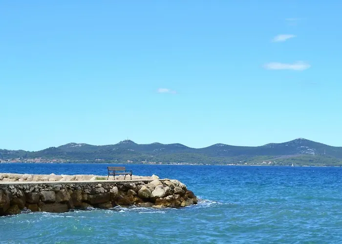 בית הארחה Apartments Zara