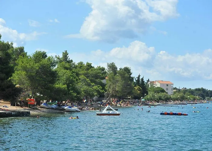 Penzion Apartments Zara 3*